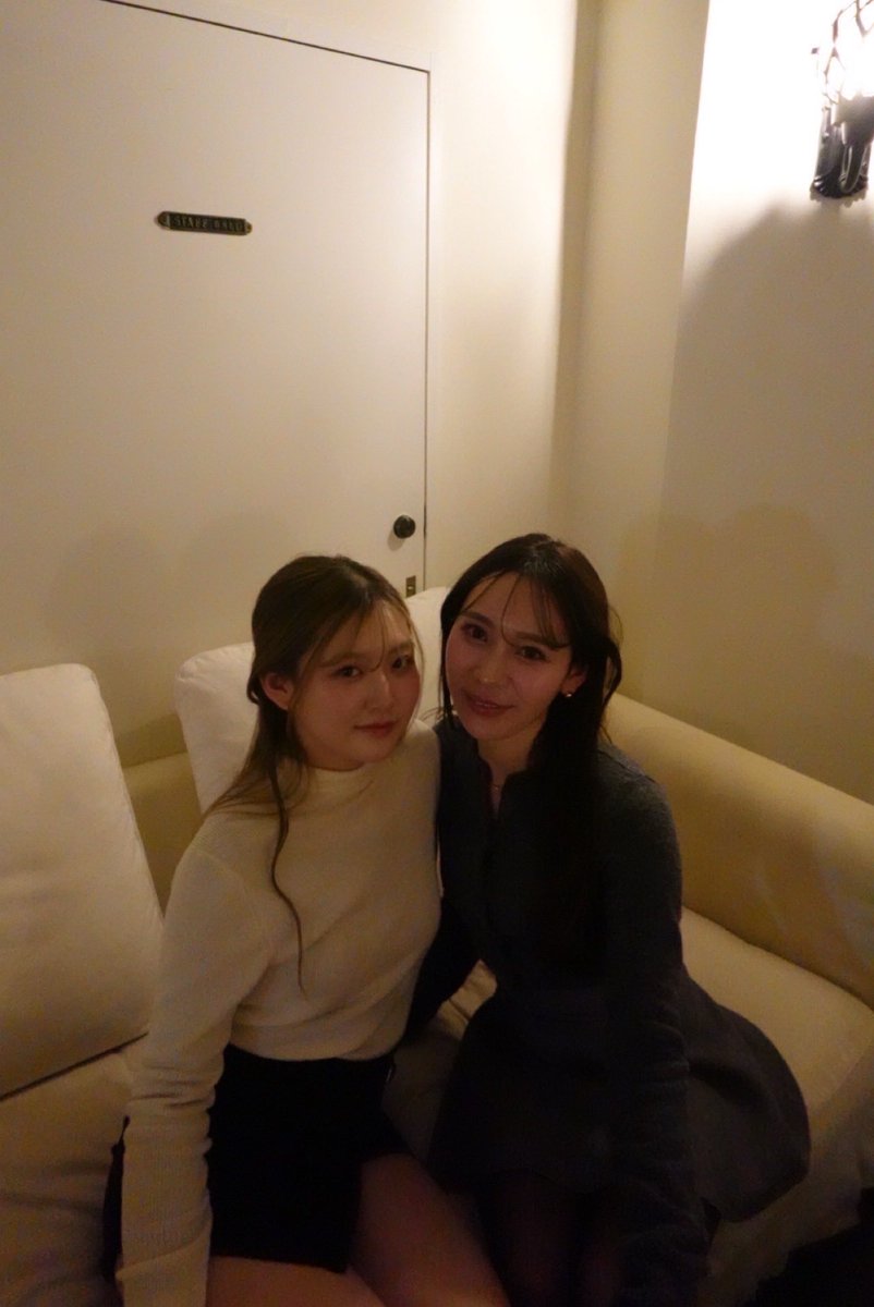 nonriie's tweet photo. 📸🌛 https://t.co/aF2vQT3o6X