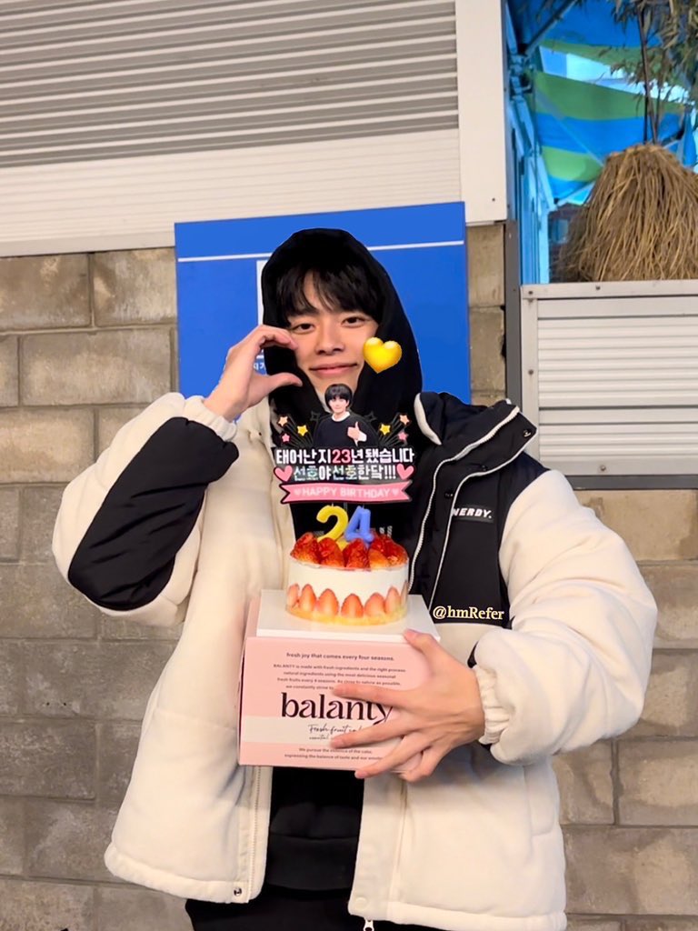 선호야 생일 축하해요💛
🫳🏻🫳🏻
🐱🐱

#유선호 #HAPPYSEONHODAY