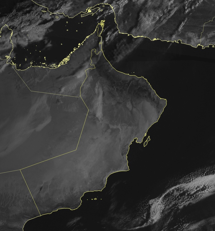 OmanMeteorology's tweet photo. 8:30 صباحا 
-صحو بوجه عام على عموم محافظات سلطنة عمان مع تدفق السحب العالية على أجزاء من محافظات البريمي وشمال الباطنة 
-تشكل الضباب على أجزاء من المناطق الصحراوية من محافظة الظاهرة https://t.co/ynLtA2IUt0