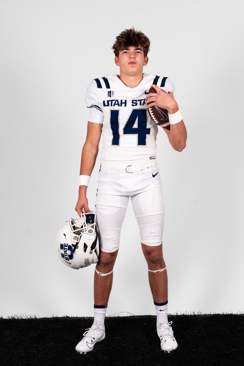 Bash Bodily (@bashbodily6) on Twitter photo Had an amazing Official Visit to Utah State!
THANK YOU for hosting my family & me this weekend!!!
<a href="/CoachBroncoM/">Bronco Mendenhall</a> <a href="/coachmcgiven/">Kevin McGiven</a> <a href="/CoachMJohns/">Matt Johns</a>
<a href="/coachbuttsUSU/">Evan Butts</a> <a href="/AliiNiumatalolo/">Aliโi Niumatalolo</a> <a href="/jpulou/">Jordan Pulou</a>
<a href="/USUFootball/">USU Football</a>
<a href="/ParkCityFtbl/">Park City Football</a> <a href="/Josh_Montzingo/">Josh Montzingo</a> <a href="/johndmccurdy1/">john d mccurdy</a>
<a href="/mnavarro4040/">Matt Navarro</a>
#AggiesAllTheWay๐ค Had an amazing Official Visit to Utah State!
THANK YOU for hosting my family & me this weekend!!!
<a href="/CoachBroncoM/">Bronco Mendenhall</a> <a href="/coachmcgiven/">Kevin McGiven</a> <a href="/CoachMJohns/">Matt Johns</a>
<a href="/coachbuttsUSU/">Evan Butts</a> <a href="/AliiNiumatalolo/">Aliโi Niumatalolo</a> <a href="/jpulou/">Jordan Pulou</a>
<a href="/USUFootball/">USU Football</a>
<a href="/ParkCityFtbl/">Park City Football</a> <a href="/Josh_Montzingo/">Josh Montzingo</a> <a href="/johndmccurdy1/">john d mccurdy</a>
<a href="/mnavarro4040/">Matt Navarro</a>
#AggiesAllTheWay๐ค
