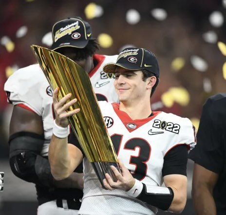 UGARecruiting20's tweet image. If you could only get 1 back right now, who would it be?

🔁 Retweet for Stetson
❤️ Like for Monken