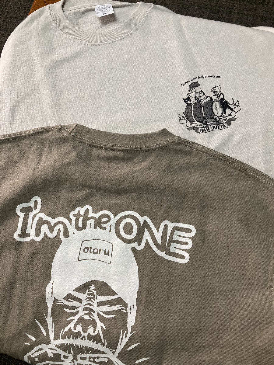 BoTaHiguma's tweet photo. ひっそりと只今スタート！

小樽BAR BOTA
オリジナルT-shirt
サイズリクエストで1名様へ
プレゼントにございます。

T-shirtのサイズご指定下さいませ。
181cmの BOTAマスはXLでかなり
大き目となります。

いいね
フォロー
リポスト
突然終わります。

かなり厚地かつ着心地良きお品に
ございます🫡
よろしくお願い申し上げます。

 BOTAマスです。

サイズリクエストにつきましては
ご当選後、DMにてお伺い申し上げます。