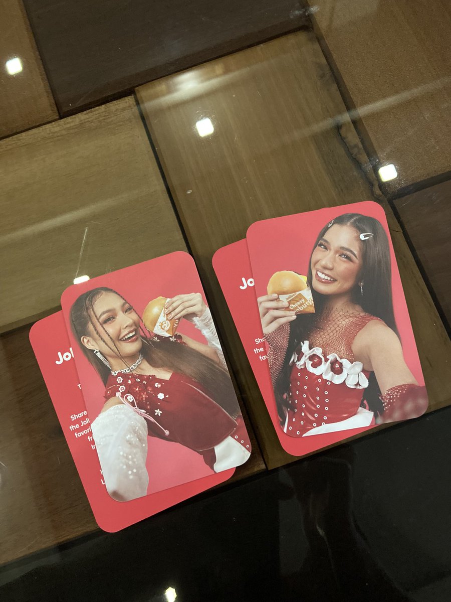 ifgmikha's tweet image. can we pretend na it’s jollibini era ulit…
.
.
.
.
.
GAGU I PULLED COLAIAH 😭😭😭