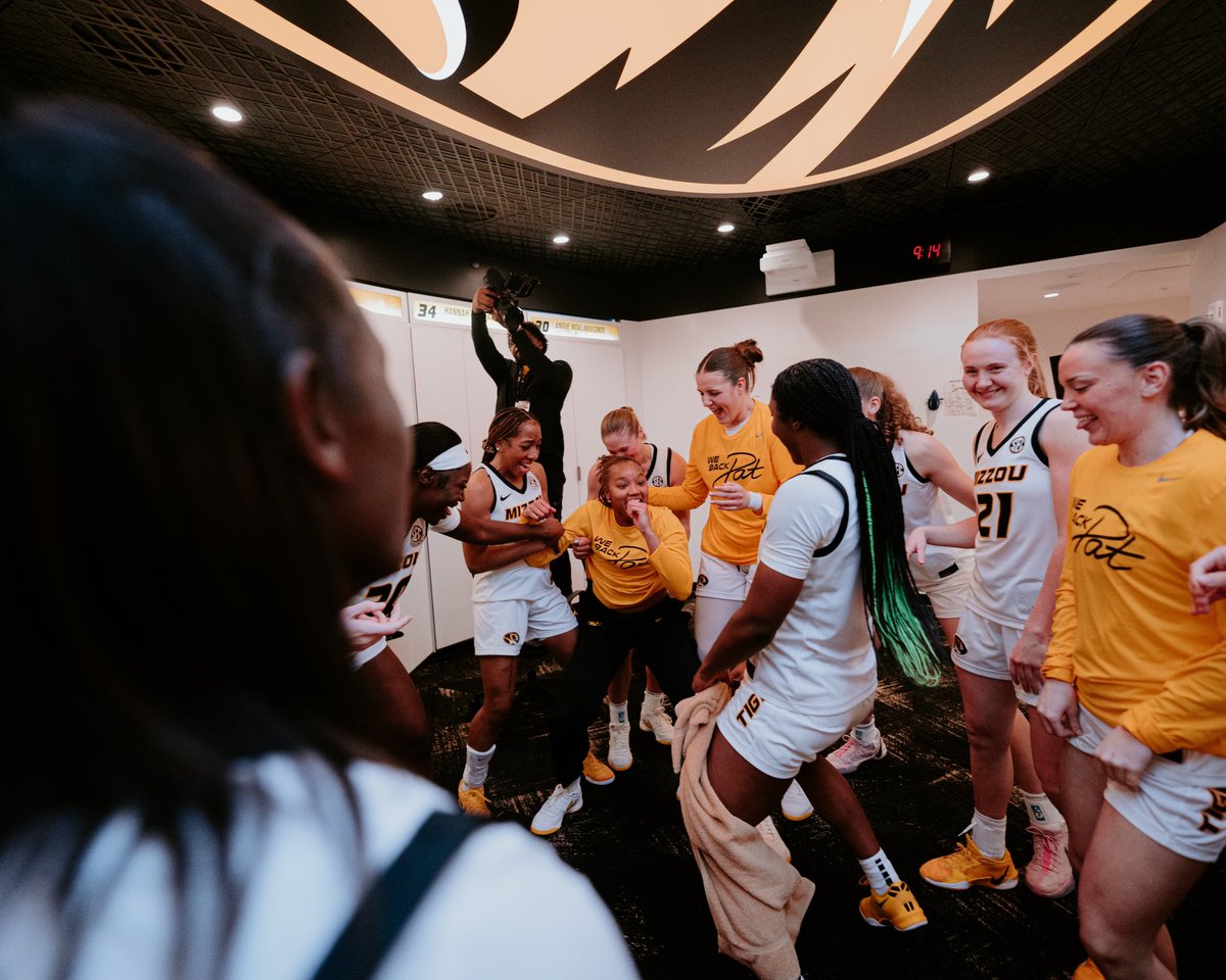 MizzouWBB's tweet photo. Club dub 📸 https://t.co/aNcpGC1gi6