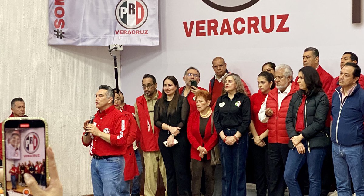 ¡El priismo veracruzano está fuerte y avanzando a paso firme! 👏🏼

Las palabras y el apoyo de <a href="/alitomorenoc/">Alejandro Moreno</a>, nos motivan a seguir adelante. 🙌🏼❤️