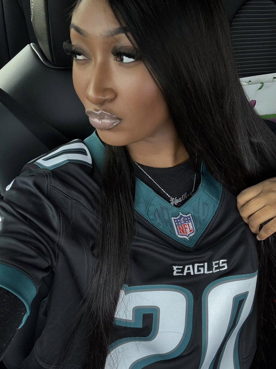 1yh___'s tweet image. let’s go eagles lol🦅💚