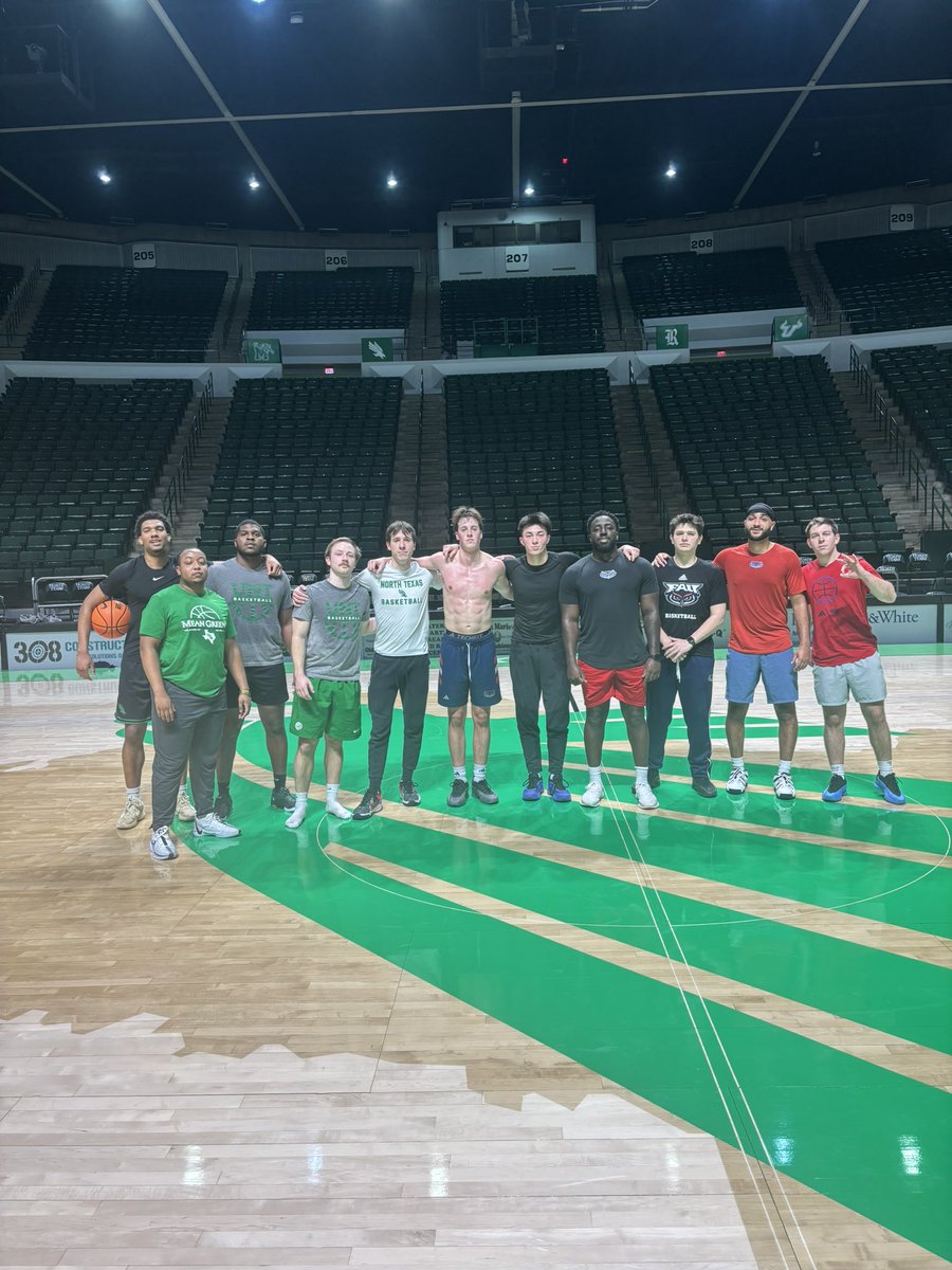 #18 FAU Men’s Basketball Managers (@faumanagersmbb) on Twitter photo Your FAU managers get a gritty road win (72-71) against the UNT managers to improve to 8-2 on the season!
Thanks for the hospitality and a quick turnaround for the squad as we host the UTSA managers on Tuesday night #StayTuned
<a href="/ManagerGames_/">Manager Games</a> Your FAU managers get a gritty road win (72-71) against the UNT managers to improve to 8-2 on the season!
Thanks for the hospitality and a quick turnaround for the squad as we host the UTSA managers on Tuesday night #StayTuned
<a href="/ManagerGames_/">Manager Games</a>