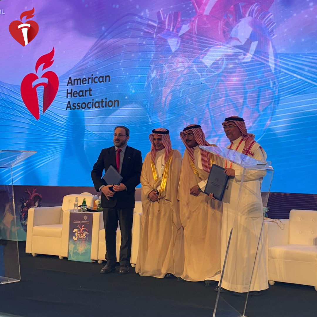 🤝✨ من الرياض! وقّعت American Heart Association® مذكرة تفاهم مع المركز الوطني للقلب خلال المنتدى الوطني الثالث للقلب، بحضور نخبة من القادة مثل كريس دي إسبوزيتو ود. عادل طاش ود. محمد العبدالعالي ود. نهار العازمي. معًا نحو تطوير رعاية القلب والابتكار! 💡❤️  
#صحة_القلب #السعودية