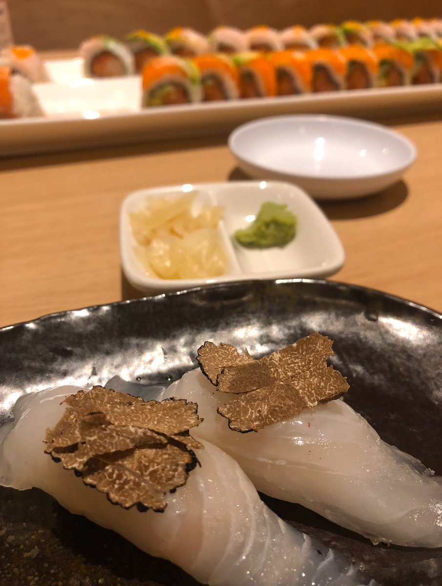 _AdvancedMonkey's tweet image. Why they put gold on my food 🤮

And they too lazy to wrap the sushi. What is this shit.

I Lost 50k on $MLG
I Lost 230k on $MOG
@Merih6840061 lost 100k on $FIFTY

Why can’t everyone just spam $BILLY in the chat so I can hire a private chef 😢