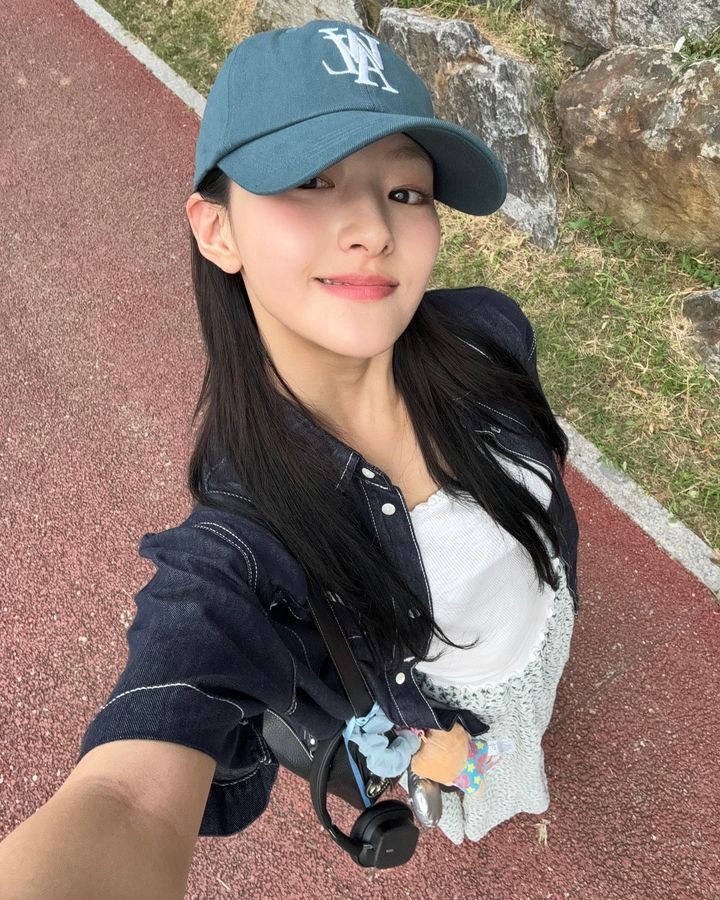 chievernya's tweet image. kamera depan               kamera belakang