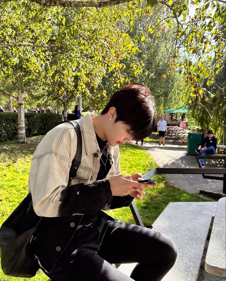 chievernya's tweet image. kamera depan               kamera belakang