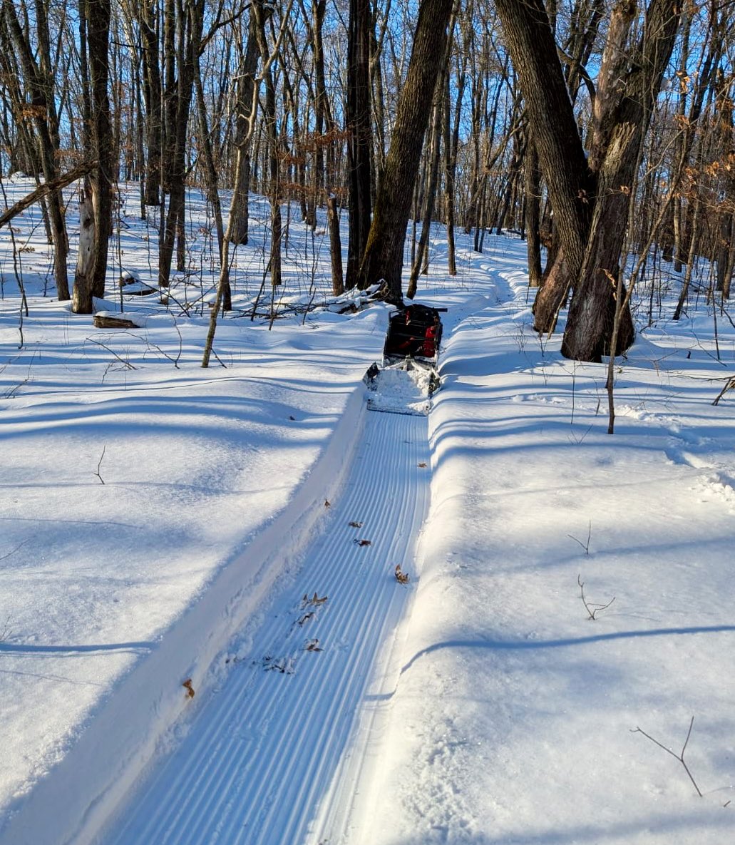 This afternoon the entire 25km FatLagChilada course was groomed. High humidity keeping the surface silky. A few soft spots but very rideable. Trail is open in the mornings this week before noon. The loop will be groomed again Tuesday mid afternoon.