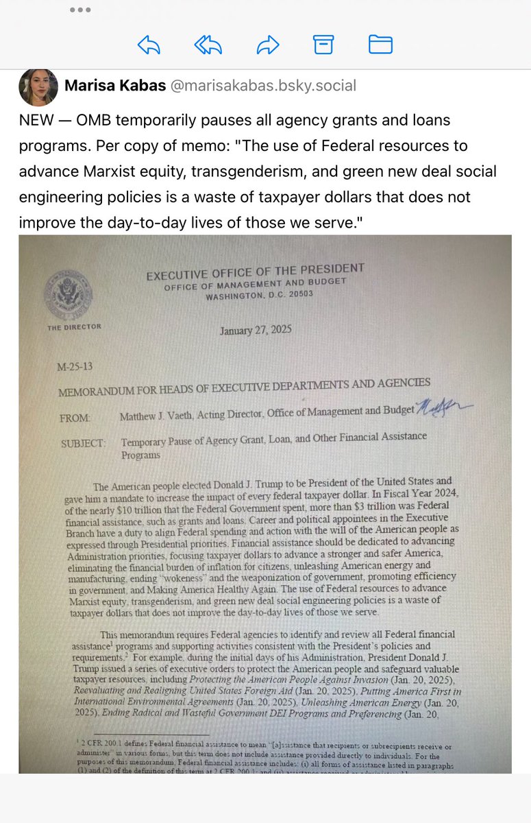 armorcats's tweet image. Referring to last RT from @steve_vladeck, this came from tonight’s #OneFirst newsletter. Subscribe (free and paid) at stevevladeck.com/subscribe?utm_…

I’m a free subscriber and it’s great content!