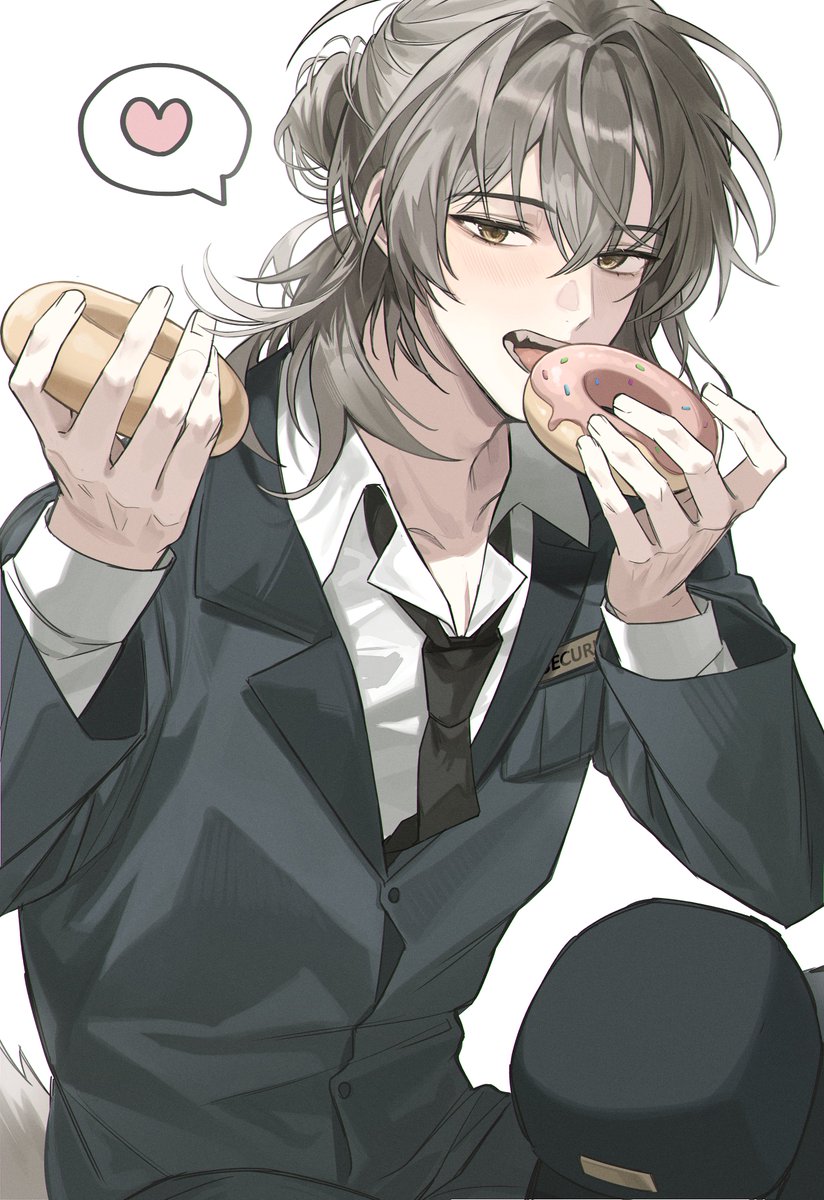 #괴담출근
도넛 먹는 제삼이