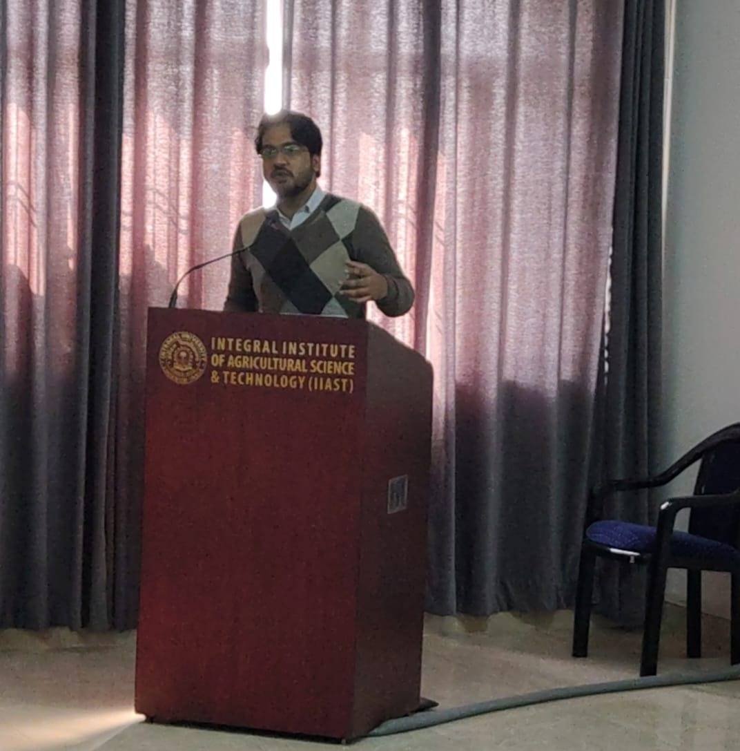 SFLCin's tweet image. #DigitalSecurityTraining #Lucknow

@SFLCin, in collaboration with DQAC, Faculty of Law, Integral University, Lucknow, conducted Digital Security Training for the law students and faculty members on January 25th, 2025. 

Syed Mohammad Haroon, Volunteer Legal Counsel at…