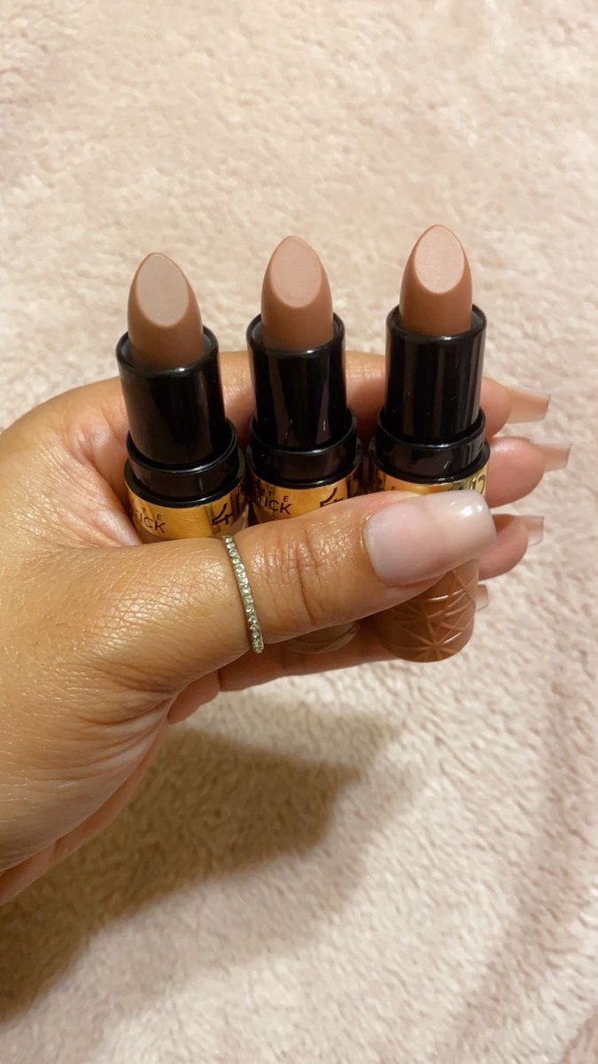 Busty_Beautique's tweet photo. Hey Beauties💋check out or new matte nude lippies 😍 available for purchase soon‼️#Launching #LaunchLoading #ComingSoon 

#Nude #Lipsticks #Beauty #Boutique #Makeup #Winter #Fall #Trendy #TrendyLook #Stylish #Explore #ExplorePage https://t.co/5YrpfMFdR5