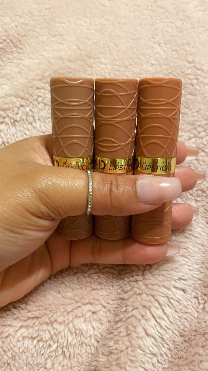 Busty_Beautique's tweet photo. Hey Beauties💋check out or new matte nude lippies 😍 available for purchase soon‼️#Launching #LaunchLoading #ComingSoon 

#Nude #Lipsticks #Beauty #Boutique #Makeup #Winter #Fall #Trendy #TrendyLook #Stylish #Explore #ExplorePage https://t.co/5YrpfMFdR5