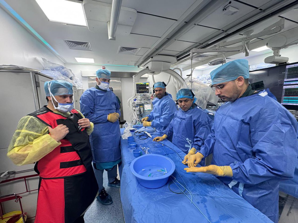 Our EP team at <a href="/KAUHospital/">الـمـسـتـشـفــى الـجـامـعــي</a> is proud to have performed the first <a href="/Medtronic/">Medtronic</a> PulseSelect #PFA in the Western Region of #Saudi Arabia. The technology is quite impressive and promising in addressing AF in the region. Many thanks to Medtronic and the cath lab team at <a href="/kauedu_sa/">جامعة الملك عبدالعزيز</a>