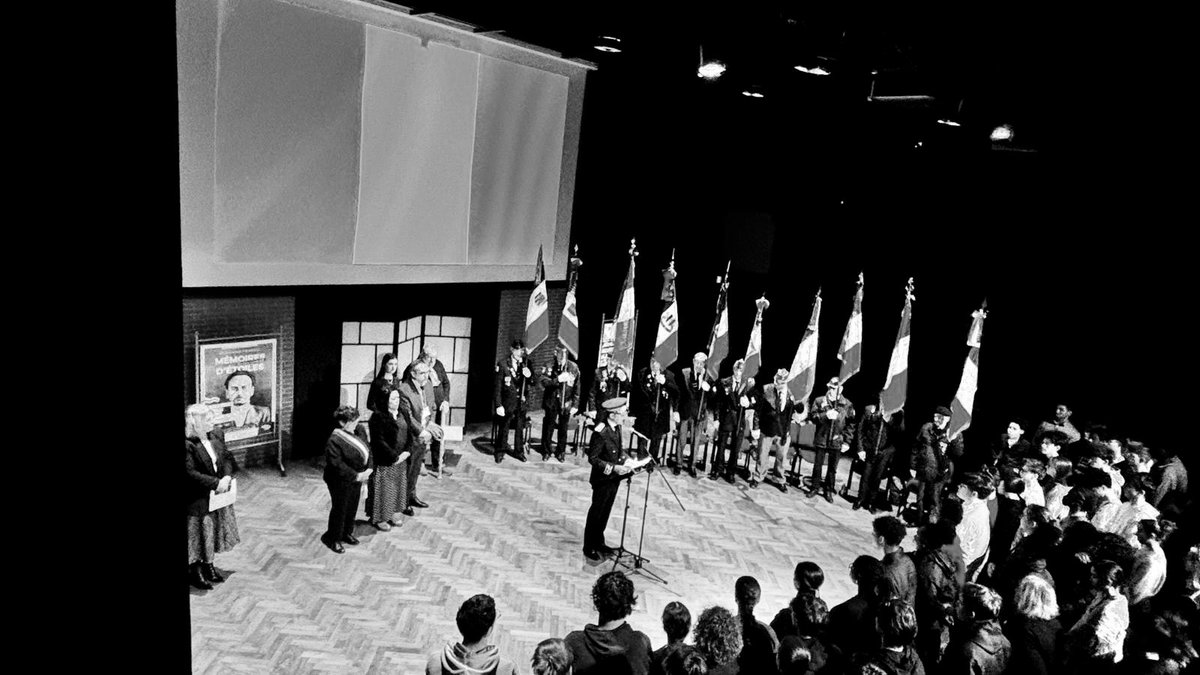Les agents de l’État dans l’#Eure ont commémoré les 80 ans de la libération du camp d'Auschwitz.

Les soldats y ont découvert une horreur qui hantera l'espèce humaine pour l'éternité. 

« La République ne cèdera rien à la haine, rien à l’antisémitisme, rien au racisme »