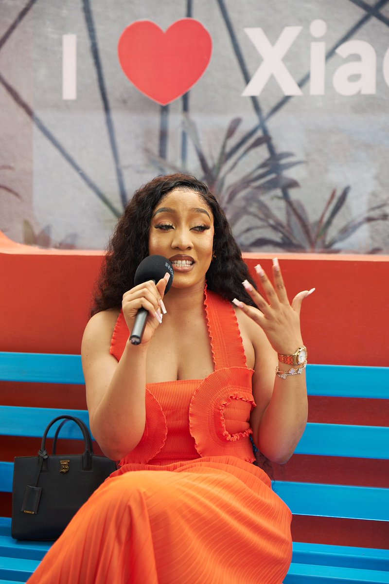XiaomiNigeria's tweet photo. @VONNESTARS, your fave @Yvonne_Godswill didnโt just pull up-she slayed at the #RedmiNote14LaunchEvent! ๐
Of course, only the best for the best, right?๐งก
#RedmiNote14LaunchEvent
#AllStarDurability https://t.co/3Buvx7zoCc