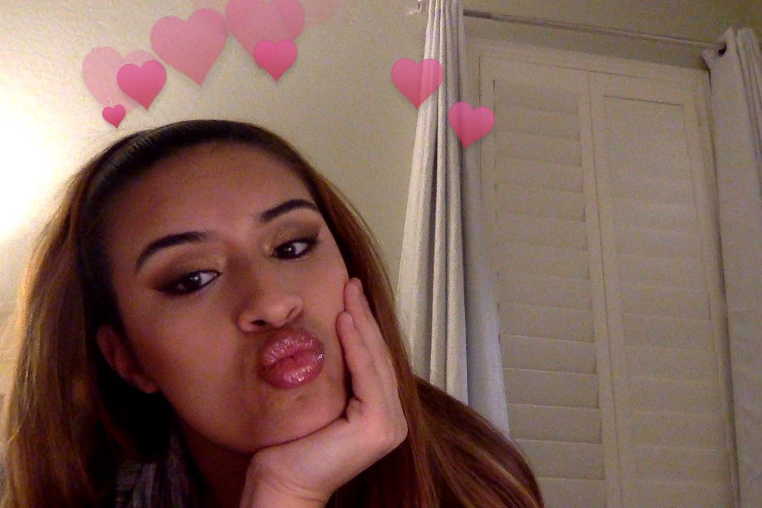 carpetbath's tweet photo. bored as shii at 3 am https://t.co/BdujE7v2Tq