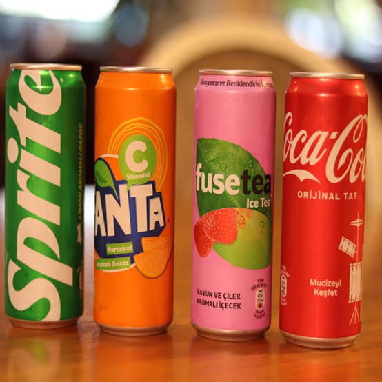 ZamHaberAjans's tweet photo. 'Aşırı klorat' tespit edilmesi sonrası Coca-Cola, Fanta, Sprite, Fuse Tea, Nalu, Minute Maid, Tropico ve Royal Bliss markalarının, bazı ülkelerde toplatılmasına karar verildi. https://t.co/lUBn4jDA1p