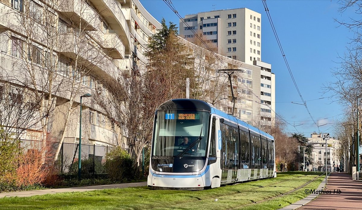 MathiasHb's tweet photo. 🔍Zoom sur les nouvelles #Alstom Citadis « TW20 » de @RATPgroup & @IDFmobilites.
✅Ces rames remplacent progressivement les « TFS » vieillissantes (1992 pour les premières) de la ligne T1.
🧵Quelques informations 👇🏻
#RATP #IDFM #Citadis #T1 #TW20 #Tramway #Mobilités https://t.co/DMIa5WIW7c