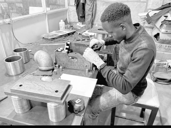 SimonBukoola's tweet image. Bringing ideas to life! 🔧⚙️ From CNC precision cutting to meticulous assembly and welding, every step counts in crafting molds for plastic extrusion. Innovation meets craftsmanship as we develop new product formulations. #CNC #Manufacturing #PlasticExtrusion #Engineering…