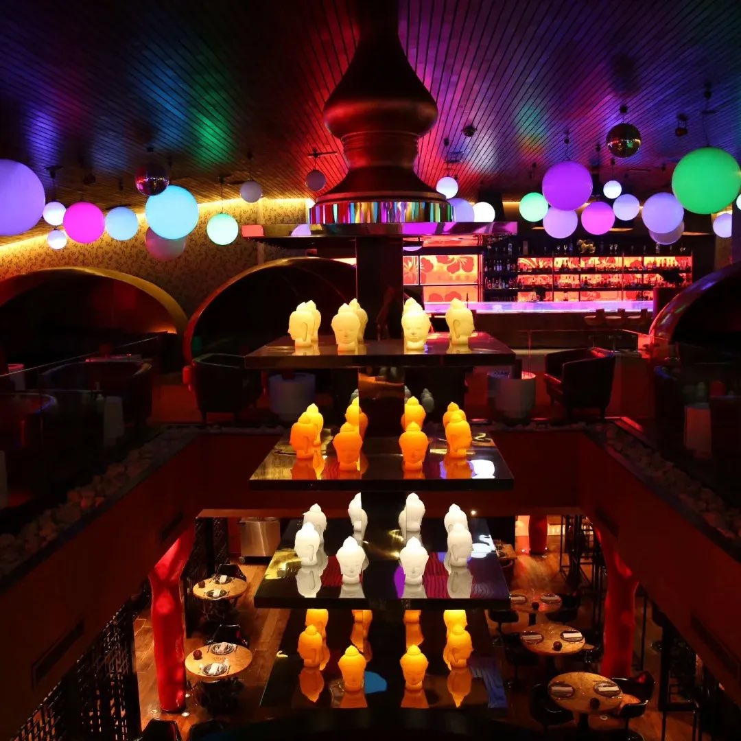A modern oft-beat culinary mix of Indian,Thai, Korean, Chinese, French &amp; English cuisine. With interior designed by Miguel Cancio Martins (Buddha Bar, Paris). One is immediately submerged into an enchanting Eastern atmosphere complete with Asian antiques and opulent architecture.