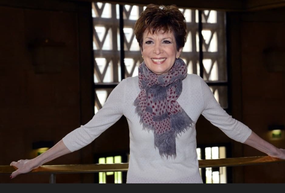 📺 J'ai bien connu #CatherineLaborde. Elle excellait dans la présentation de la météo sur @tf1 où elle devint une figure populaire. Malade, elle dut quitter la chaîne. "Vous allez m'oublier mais moi je ne vous oublierai pas" furent ces derniers mots à l'antenne. Elle avait 73 ans