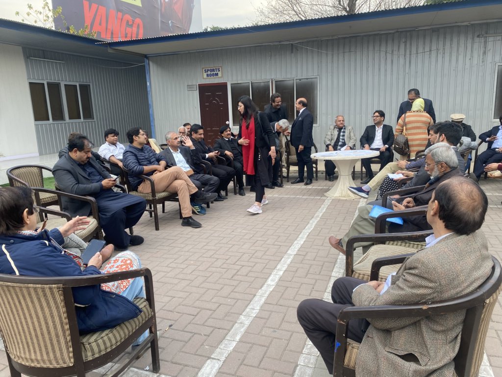 AsadAToor's tweet photo. 🚨🚨#BREAKING: Civil society and prominent lawyers @SalAhmedPK, @riasataliazad24, #ShahbazKhosa and #PTI MNA @latifkhosa joined gathering of @pfujkuj, @Afzalbutt01, @mohsinrz to protest against draconian amendments of #PECA. https://t.co/QRyFMkBgff