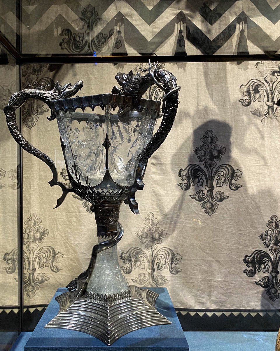 HollyOakLife's tweet photo. Behold… The Triwizard cup ▱・°
トライウィザードカップ美しい。。(*´꒳`*)イツカカウ
#wbstudiotour #makingofharrypotter #wbstudiotourtokyo #ワーナーブラザーズスタジオツアー #ワーナーブラザーズスタジオツアー東京 #ハリーポッタースタジオツアー #triwizardcup #トライウィザードカップ https://t.co/gGCkgPV3p7