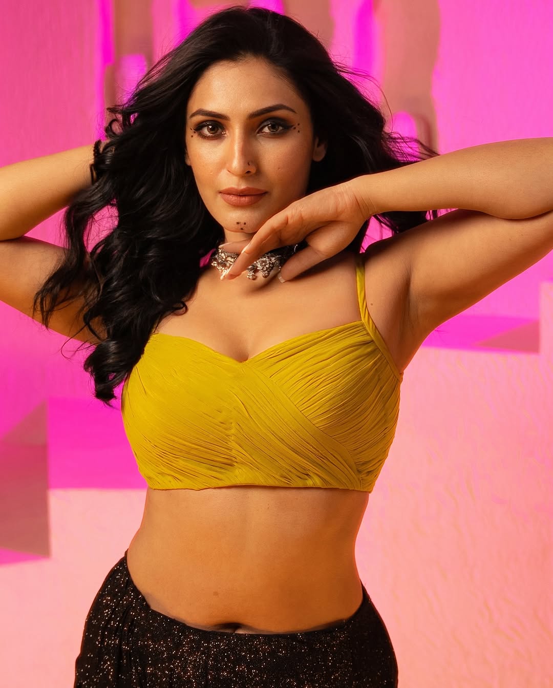 GiX5dIWWIAAP9LM?format=jpg&name=large