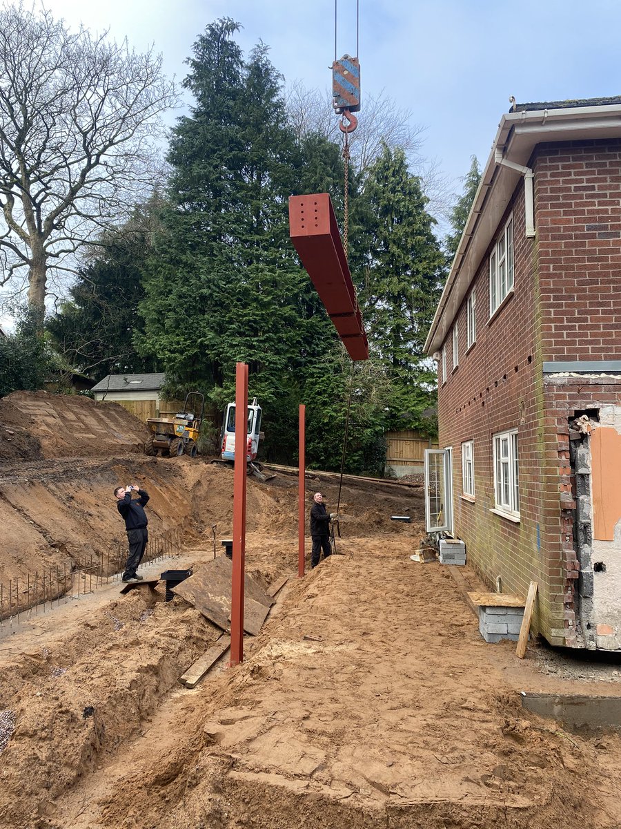 Strong start to the day, 750kg steel delivery to Altrincham, crane job (give my back a rest 😜) #UKn01Courier <a href="/jaksteelsupply/">JAK Steel</a> <a href="/uksamedaytrans/">UK Sameday Transport</a>