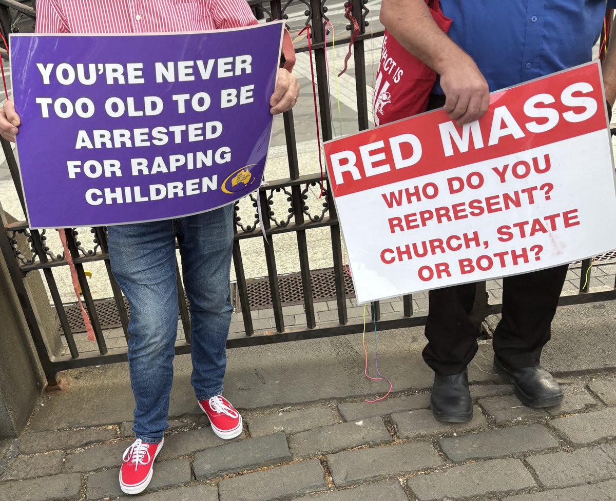 CLAN_AU's tweet photo. Vic Minister #LizzieBlandthorn &her Shoes @BishopComensoli black shoes
Warren jazziest redshoes #RedMass
Frank 87 always fighting for justice&respectful #Redress
@JacintaAllanMP @BenCarrollMP @JaclynSymes @SonyaKilkenny @ColinBrooksMP https://t.co/JMqs2epxzc