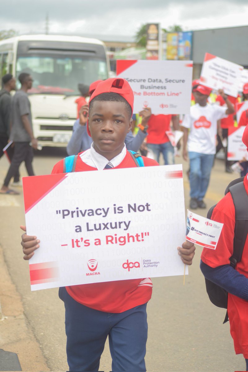 MACRAMALAWI's tweet photo. MACRA team, Brass Band, Njamba Secondary School, and Nyambadwe Private Secondary School, together with the audience, marching to Kamuzu Stadium for the commemoration of Data Privacy Day.
#DataProtectionAuthorityMW
#DataProtection
#PutPrivacyFirst https://t.co/CPBWVoVkdU