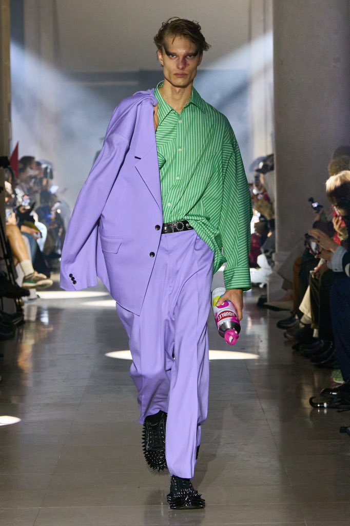 ジョーカーの可能性もあるけどデザイナーの方がジョジョファンなので