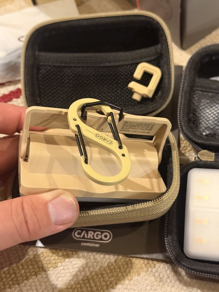 PJazzcamp's tweet image. そして今日も着弾🙌LEDライトとしては自分の求めるデザイン、機能の最終形態かな🤔
#キャンプ #cargocontainer  #LEDライト