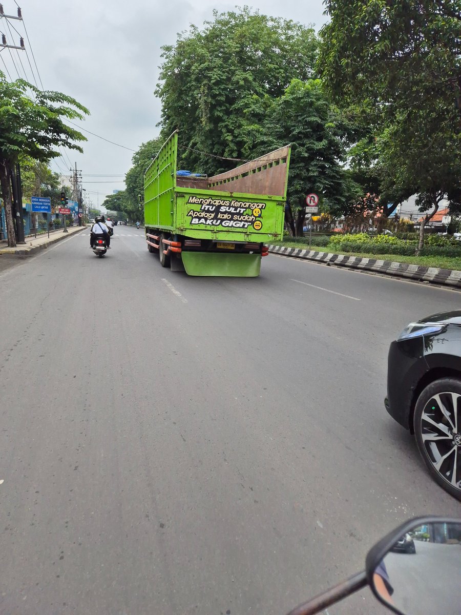 chandra firmanzah™⚪ tweet media