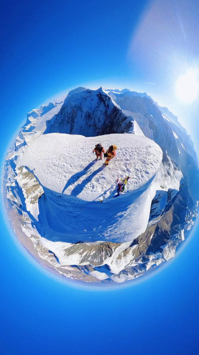GesmanTamang's tweet photo. Summit of Mt Himlung Himal 
elevation 7,126m / 23,379ft. 

Himlung is one of the 7,000 meter peaks in #Nepal 🇳🇵🏔️ https://t.co/YUeQN8R2A1