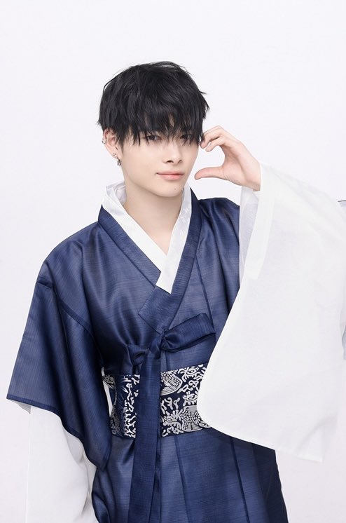 Yunki_gallery's tweet photo. https://t.co/RUFrtyBuwQ