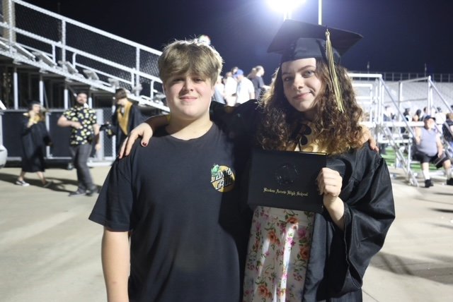 AllenDMartin's tweet photo. Please tag @SenatorLankford and repost so that he has no choice but to see this. 
My 18 yo daughter Trista, who had just graduated from Broken Arrow High School, was killed by Pfizer C19 mRNA injection on Nov 9, 2022. A  "NO" vote from you on @RobertKennedyJr is a "Yes" vote for my daughter's murderers. 
RFKjr is the only hope my family and millions of others have to get help and justice. Vote YES on RFKjr.