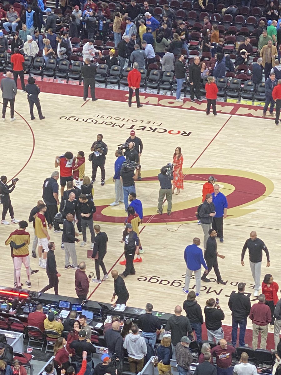 10wardSpinx's tweet photo. 💯🏀🎟️ https://t.co/DeKvUpBAo3