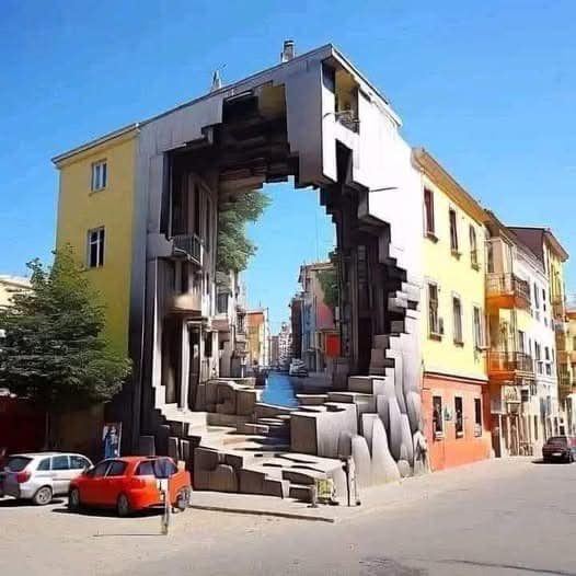 Questo Mural, é letteralmente Meraviglioso!
Immaginate i nostri Borghi e le nostre Città , con facciate di case e di palazzi che aprono il Mondo alla nostra fantasia!!!