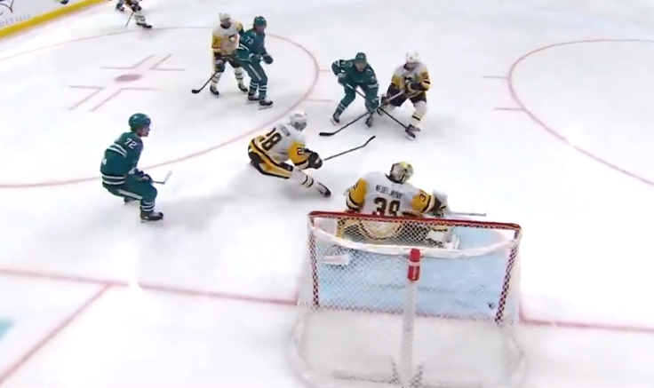 LetsGoSharks's tweet photo. Sharks snap losing streak on Askarov gem
Macklin Celebrini scores 3rd period game winner
Story: https://t.co/gxEfAOgmvN
#LetsGoPens vs #TheFutureIsTeal #PITvsSJS #LetsGoSharks https://t.co/xQSrOsZ7Nh