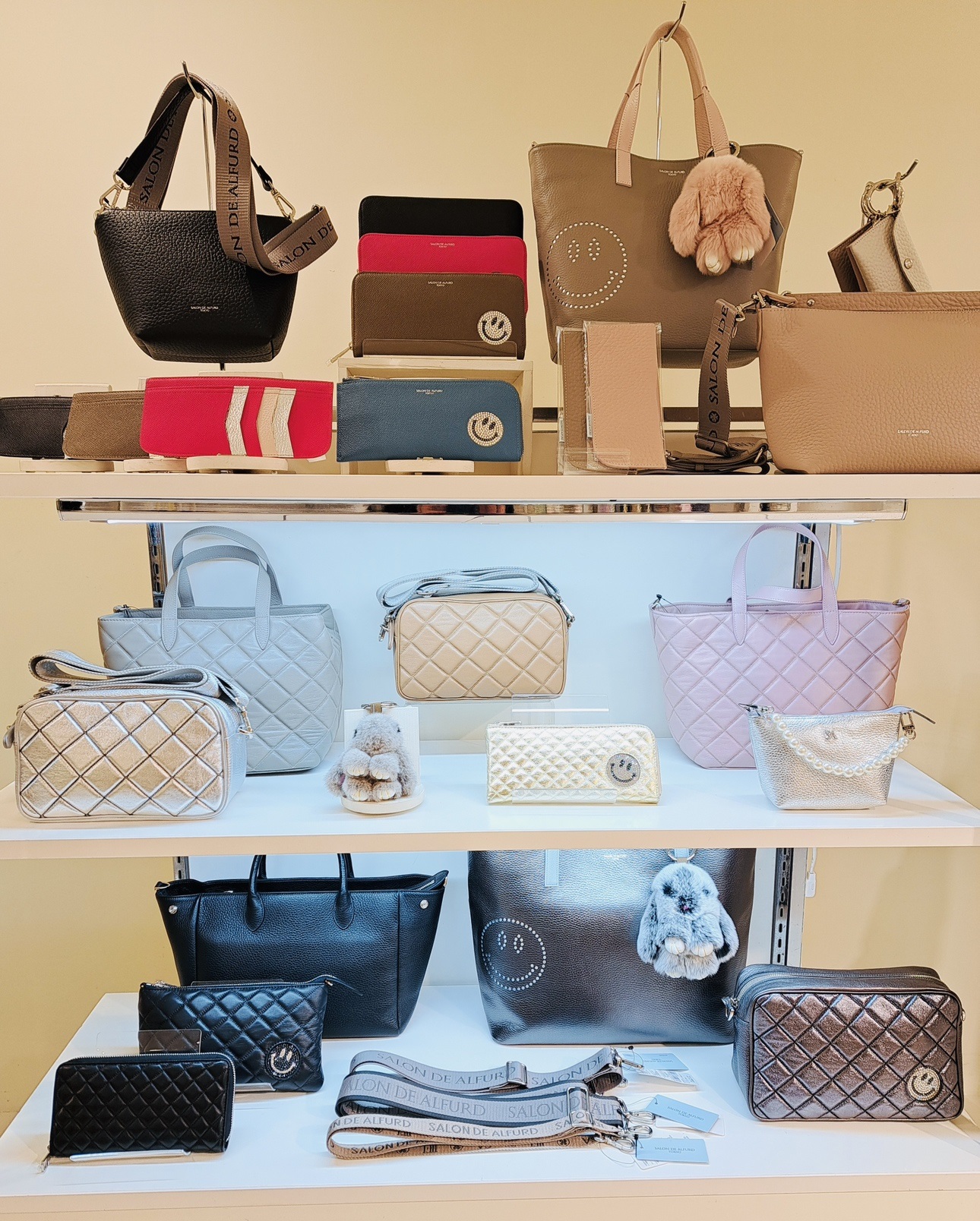 サロンドアルファード/SALON DE ALFURD スマイリー がま口バッグの通販 by でぼん's shop｜ラクマ