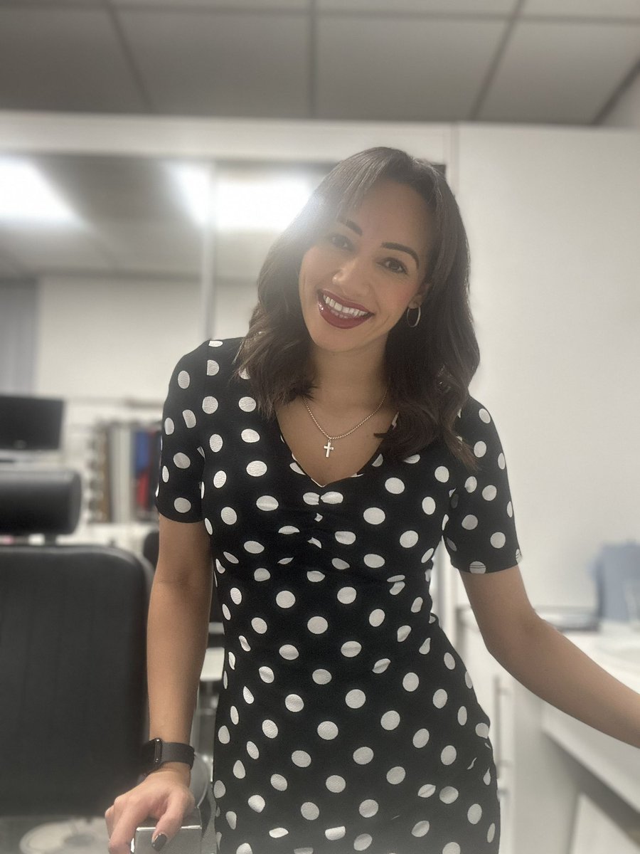 Morning you lovely lot! We go again with more news for the East Midlands &amp; <a href="/TheSaraBlizzard/">sara</a> has the weather 🌧️☔️ Do join us if you can popping up throughout the morning <a href="/BBCOne/">BBC One</a> <a href="/bbcemt/">BBC East Midlands</a> 📺💕