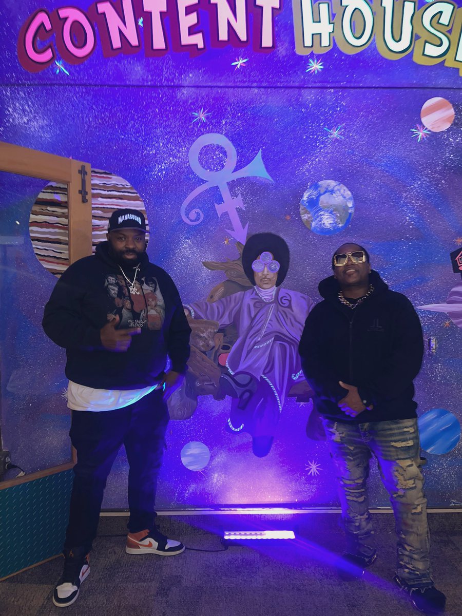 MrNeil612's tweet photo. Me &amp; the Sync Plug @Ymmimusic 🏆

#SyncLicensing #Placements #TeamBMI https://t.co/QhLOkZJ6MN