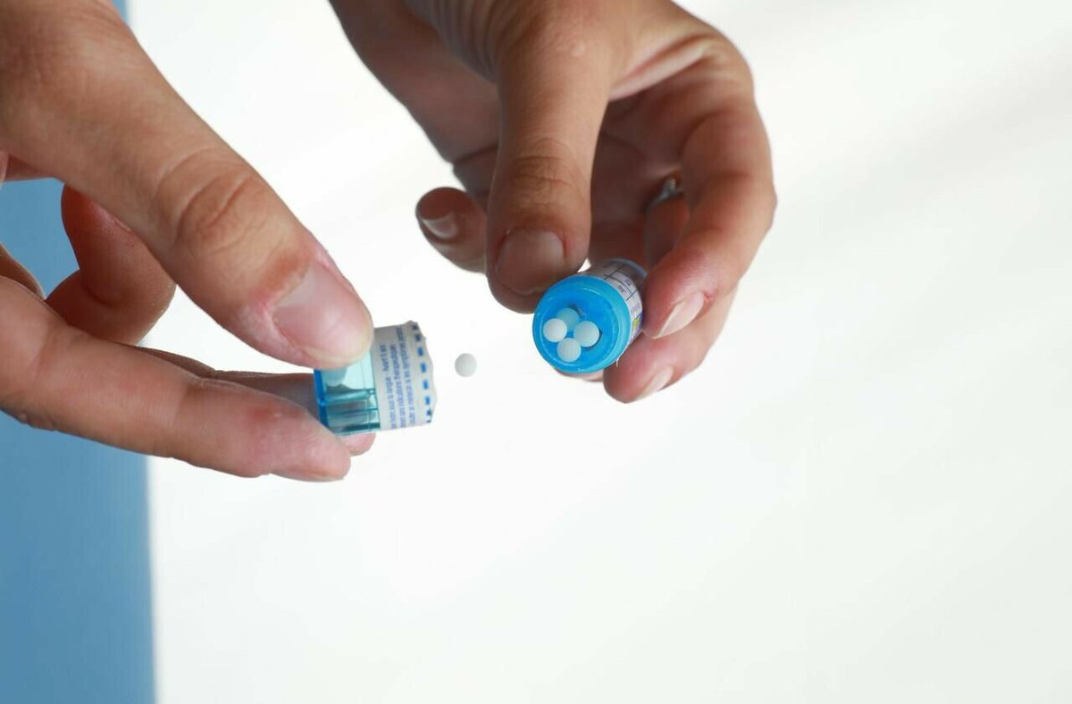 le_Parisien's tweet image. Une étude de Santé publique France, consacrée au profil des personnes âgées vaccinées contre la grippe, révèle qu’une part d’entre elles se croient protégées grâce à des granulés homéopathiques

Décryptage ➡️ l.leparisien.fr/BwX4