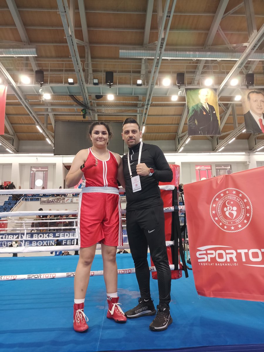GSBAydin's tweet photo. 🏅 20-26 Ocak 2025 tarihleri arasında Darıca’da düzenlenen Büyük Kadınlar Türkiye Ferdi Boks Şampiyonası’nda +81 kg kategorisinde mücadele eden Yağmur Turhal, Türkiye 3.’sü olarak bronz madalya kazandı. 🥉 

Sporcumuzu tebrik ediyor, başarılarının devamını diliyoruz.🥊 https://t.co/Xi59Tblf86
